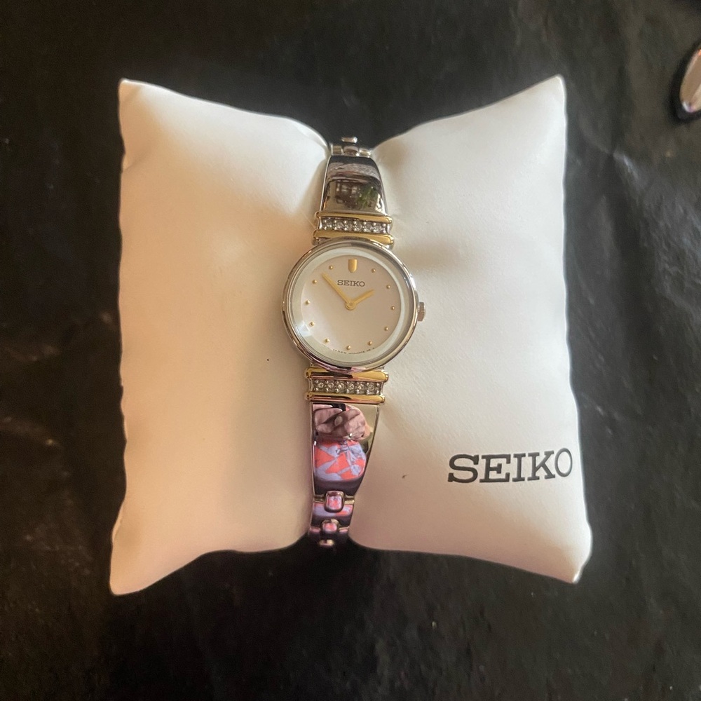 NWT Ladies Seiko Watch TU-Tone